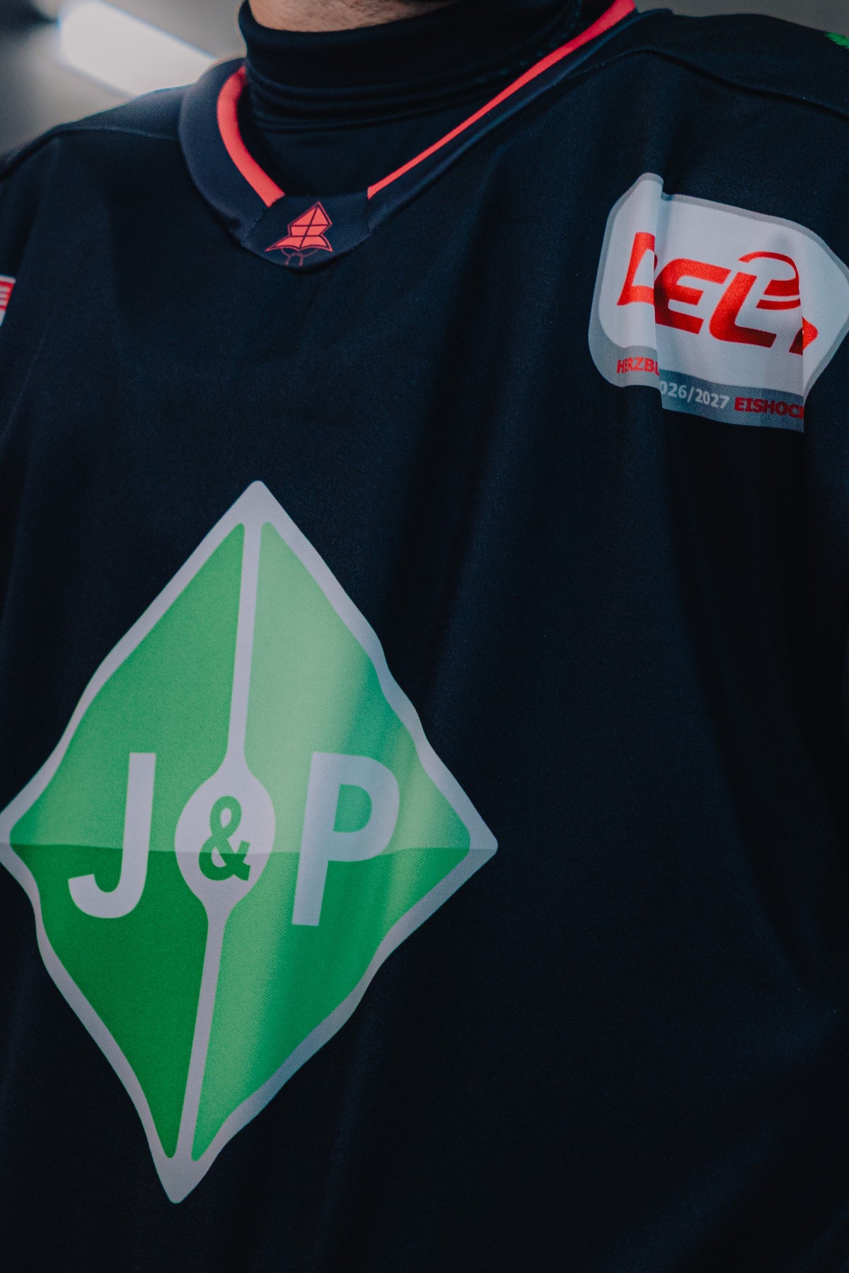 Das JAHN+PARTNER WarmUp-Trikot