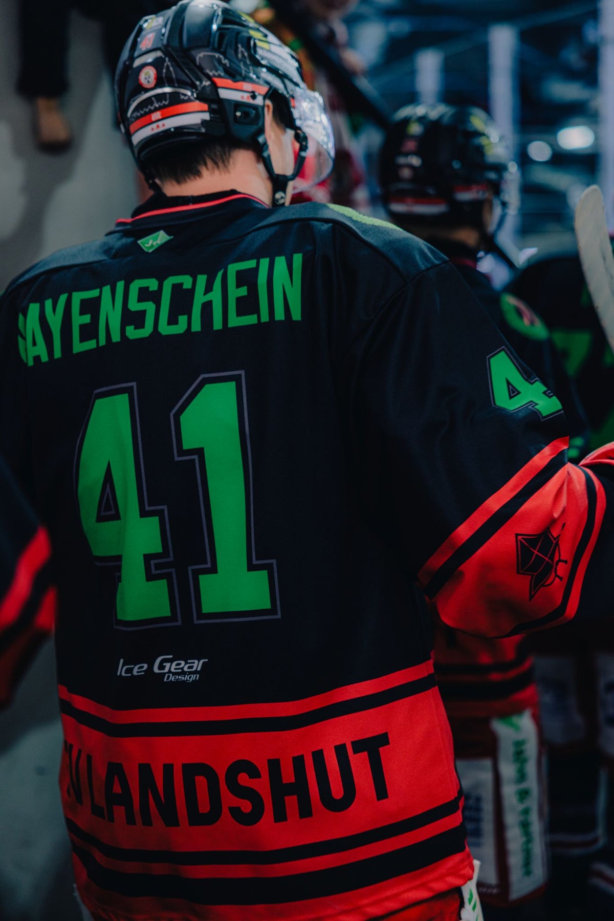 Das JAHN+PARTNER WarmUp-Trikot